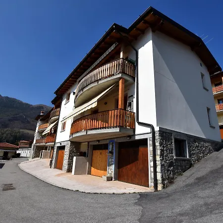 Charming Apartment In Zone With Balcony Zone