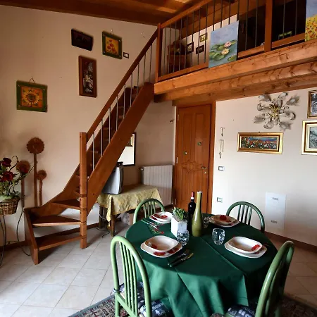 公寓 Charming Apartment In Zone With Balcony Zone